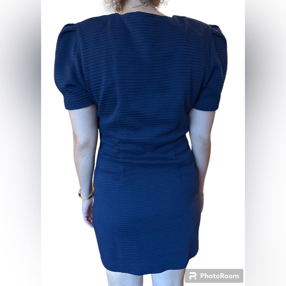 Robe Atmosphere - Picture 2 of 5